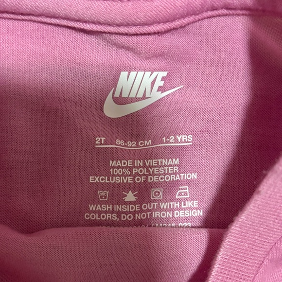 Nike Set - Picture 2 of 2